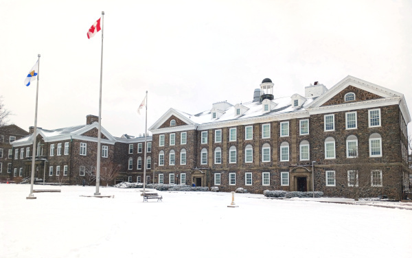 Photo of the Dal Chemistry Building in winter